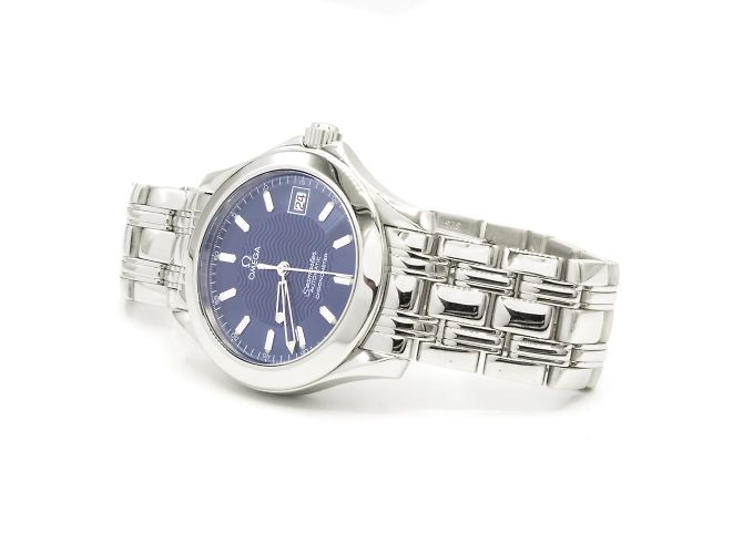 Orologio Omega Seamaster (modello 2501.81.00) Argento - vista 2