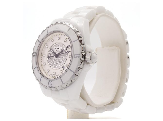 Chanel J12 Uhr aus weißer Keramik mit Diamanten - Ansicht 2