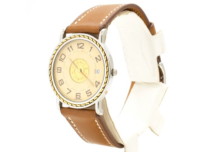 Hermès Sellier Uhr. Golden - Ansicht 2