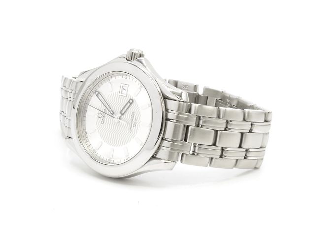 Omega Seamaster watch (Reference Silvery - view 3