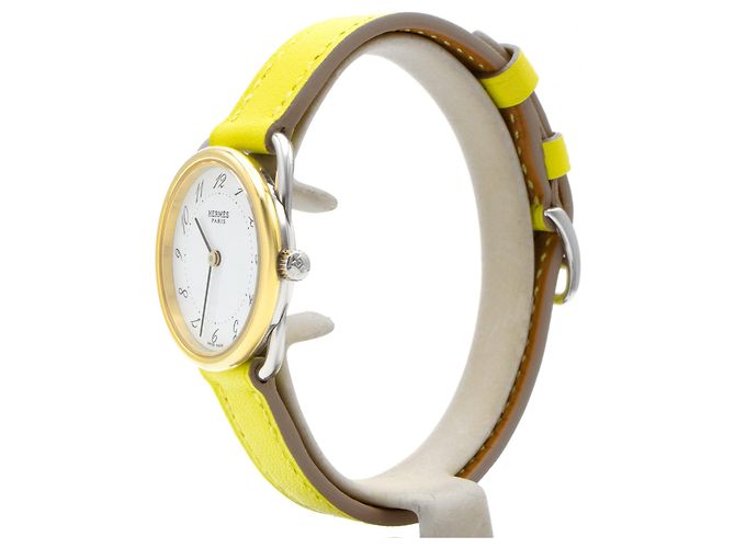 Hermès Hermes Arceau Uhr (Modell AR3.220). Golden - Ansicht 3