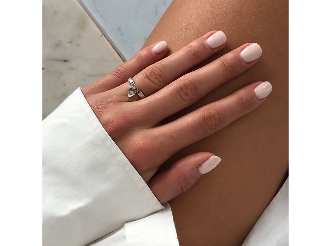 Cartier Ring aus 18 Karat Weißgold mit Diamant Herz Silber - Ansicht 6