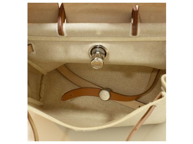 Bolsa Hermès Herbag em lona bege e couro natural - vista 10