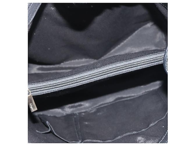 Borsa Vala in pelle verniciata nera Salvatore Ferragamo Auth 129211 - vista 11
