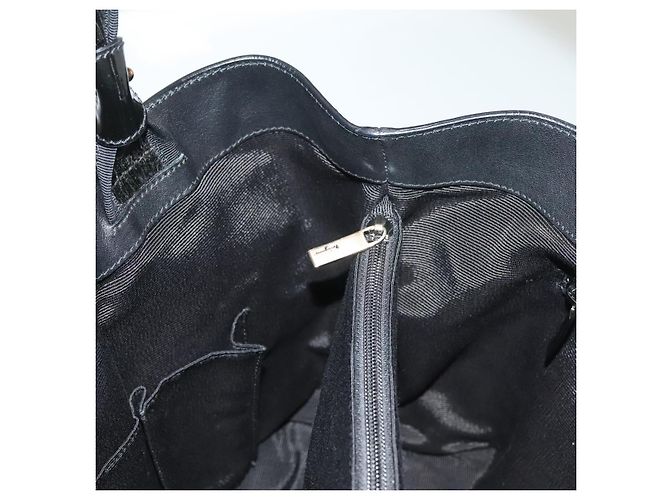 Borsa Vala in pelle verniciata nera Salvatore Ferragamo Auth 129211 - vista 19