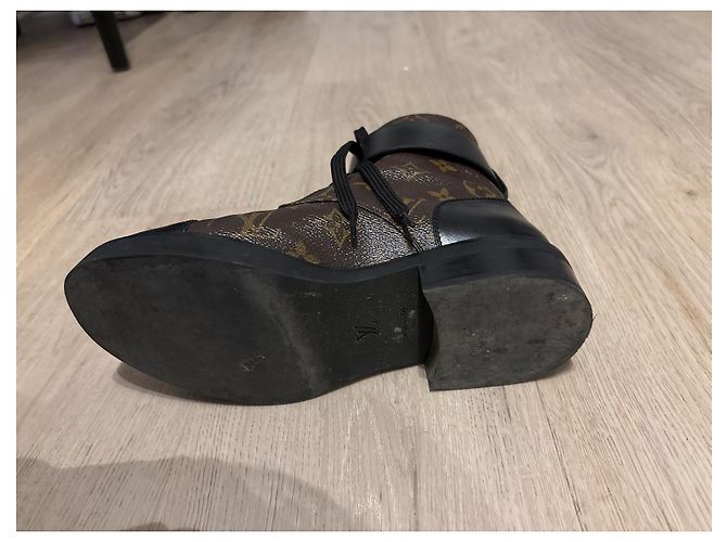 Louis Vuitton Stiefeletten aus braunem Leder - Ansicht 5