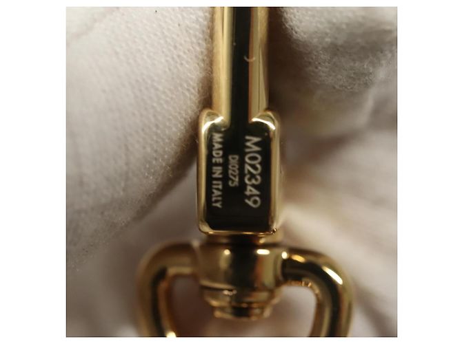 LOUIS VUITTON Monogram Vivienne Amour Charm Rot M02349 LV Auth 127325M - Ansicht 7