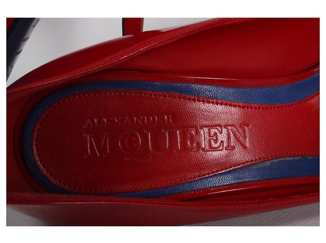 Rote Lacklederabsätze von Alexander McQueen - Ansicht 12