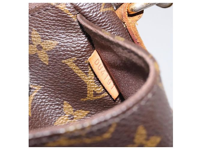 LOUIS VUITTON Bolsa de Hombro Monogram Menilmontan PM M40474 LV Auth 128747 Monograma - vista 12