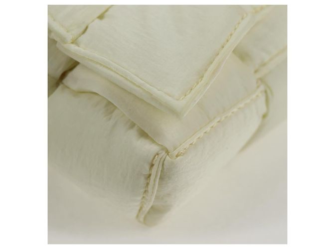 Autre Marque BORSO A SPALLA INTRECCIATO IN NYLON BIANCO AUTH 131085M - vista 15