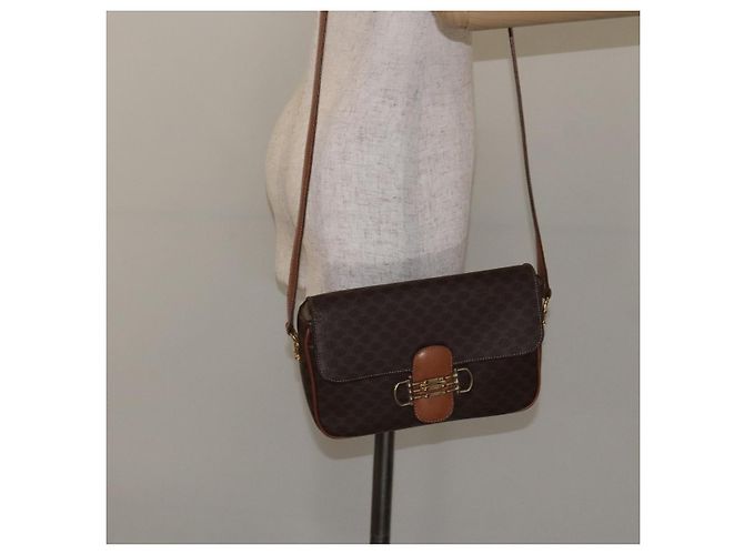 Céline CELINE Macadam Canvas Schultertasche aus PVC-Leder Braun Gold Auth 128760 Golden - Ansicht 23