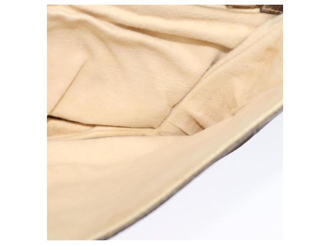 Gucci Sac à bandoulière GG Supreme en PVC beige et or Auth th6212 Doré - vue 19