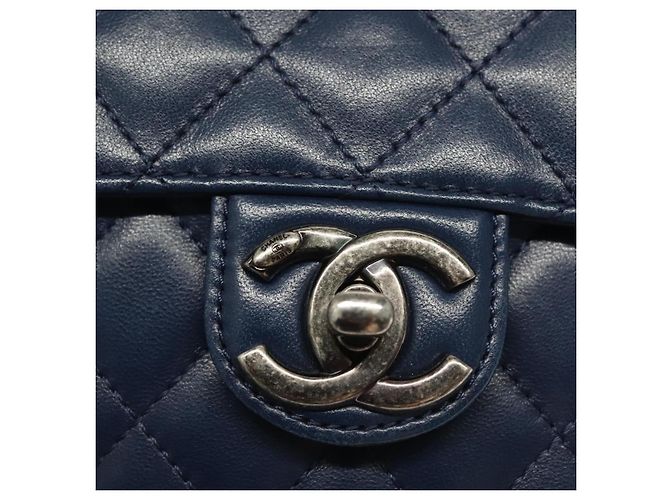 Borsa a Spalla CHANEL in Pelle di Agnello Blu CC Auth BA3679 - vista 18