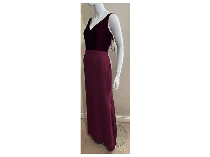 Vera Wang Vestido de noche burdeos con corsé de terciopelo y espalda descubierta - vista 6