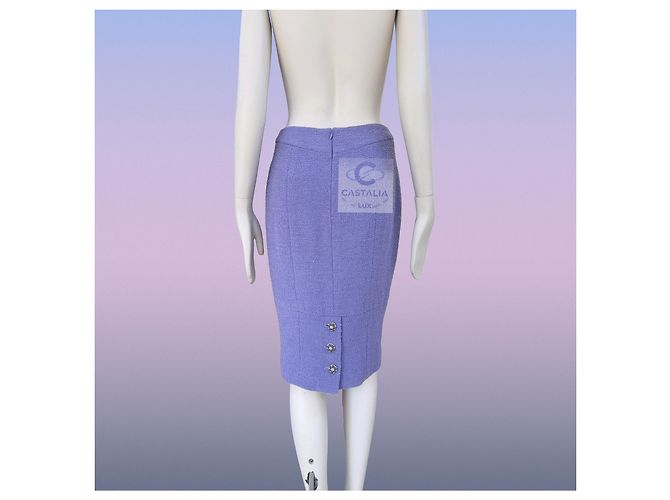Chanel Traje de Tweed Lavanda con Botones de Joyas 38 FR - vista 13