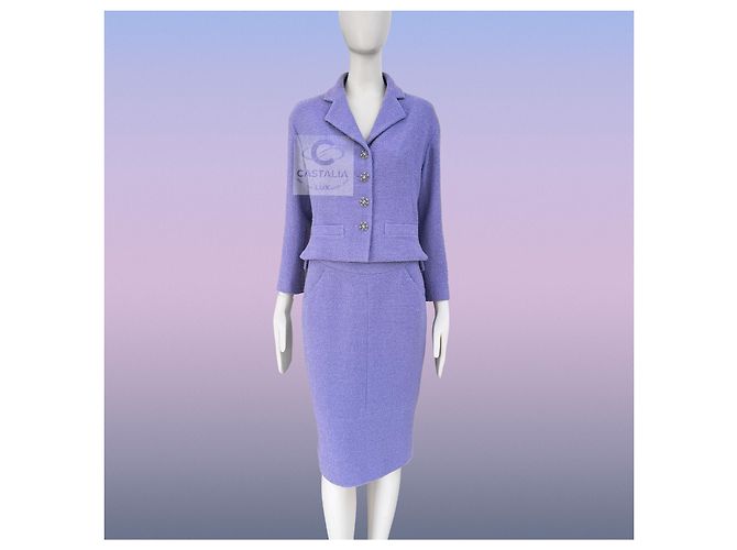Chanel Traje de Tweed Lavanda con Botones de Joyas 38 FR - vista 2