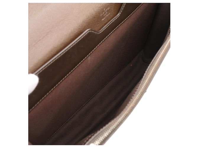 Malette en cuir Taiga Laguito Louis Vuitton Marron - vue 3