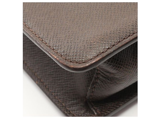 Malette en cuir Taiga Laguito Louis Vuitton Marron - vue 8