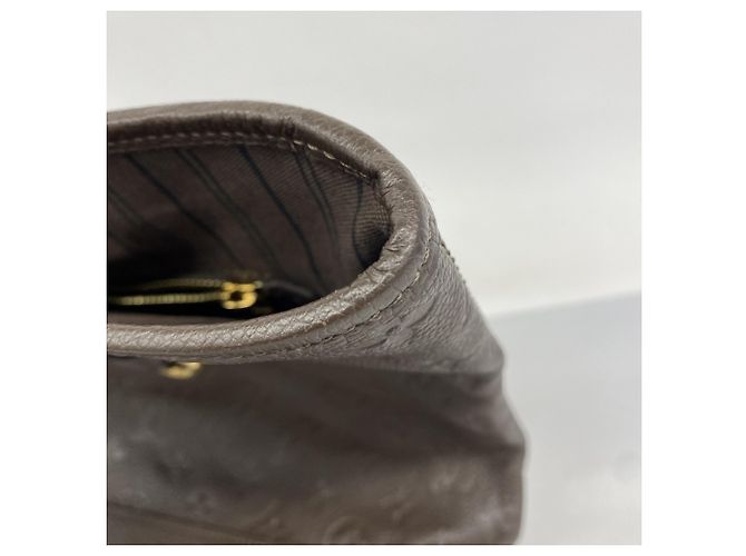Borsa Tote Citadines PM in Monogram Empreinte Louis Vuitton - vista 9