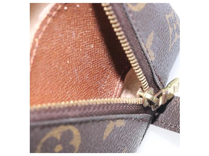 LOUIS VUITTON Pochette Cosmetica Demi Ronde Monogram M47520 LV Auth bs27472 Monogramma - vista 12