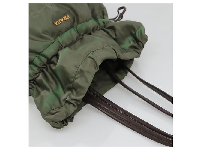 Borsa Tote Prada in nylon verde oro Auth 128736 D'oro - vista 6