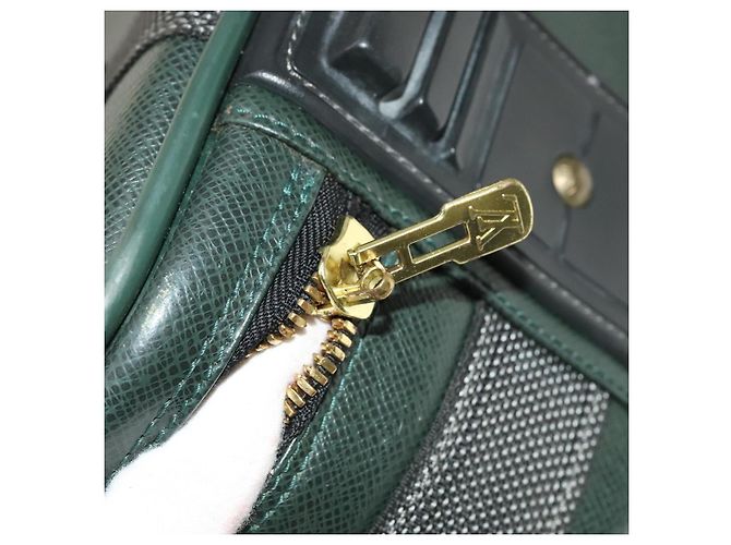 LOUIS VUITTON Baule Satellite 53 Taiga Épicea M30094 LV Auth bs25773 - vista 9