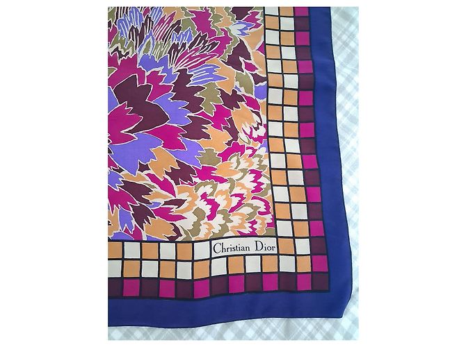 Christian Dior Nuovo e vintage - raro in pura seta crepè - L. 65 cm x 65 Nero Bianco Multicolore Beige Bordò Porpora Cachi Sabbia Senape Cognac Caramello Carne Fuschia Viola scuro - vista 13