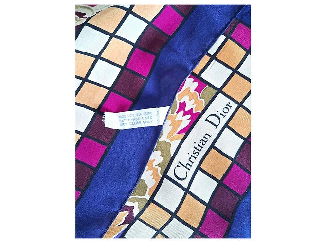 Christian Dior Nuovo e vintage - raro in pura seta crepè - L. 65 cm x 65 Nero Bianco Multicolore Beige Bordò Porpora Cachi Sabbia Senape Cognac Caramello Carne Fuschia Viola scuro - vista 7