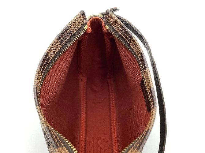 Pochette de mano Louis Vuitton Truth Makeup Castaño Damier ebene - vista 7