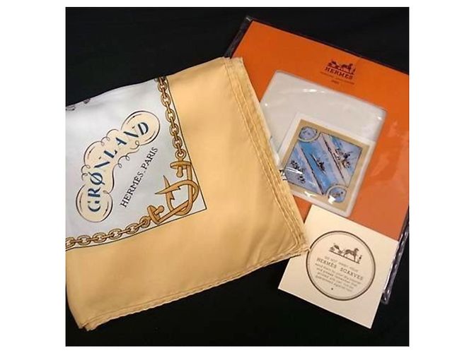 Sciarpa Hermès Carré 90 Gronland Cane Eskimo della Groenlandia Multicolore Beige - vista 8