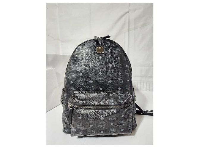 MCM Visetos Stark Leather Backpack Black - view 2