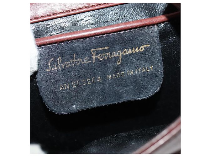 Sac à épaule Salvatore Ferragamo en cuir bordeaux avec doré Auth bs27827 - vue 16