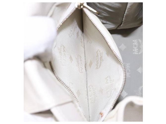 Borsa a Spalla MCM in Pelle Bianca e Oro Auth bs27684 Bianco D'oro - vista 20