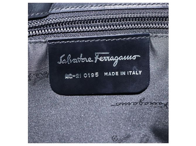 Borsa a Spalla Gancini in Nylon Blu Navy e Argento di Salvatore Ferragamo Auth gh333 - vista 15