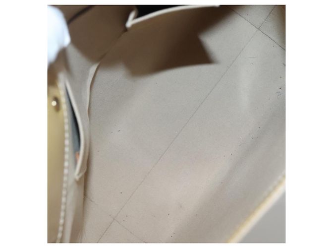 LOUIS VUITTON Monogram Vernis Reade MM Borsa a Mano Beige M91141 LV Auth 132069 - vista 11