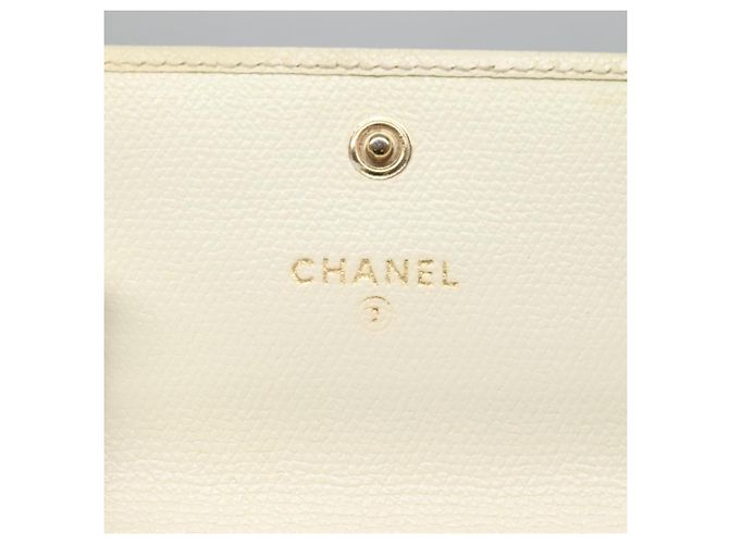 Chanel Billetera Bifold de Cuero Blanco Oro CC Auth bs27934 Dorado - vista 12