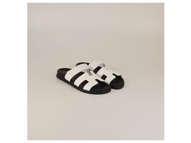 Sandali piatti Chypre bianchi/neri Hermès Nero Bianco - vista 2