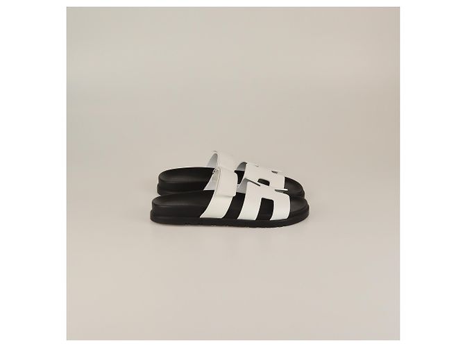 Sandali piatti Chypre bianchi/neri Hermès Nero Bianco - vista 3