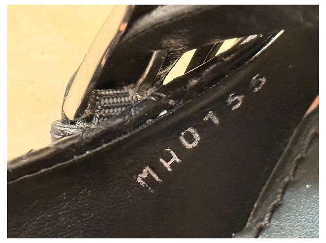 Décolleté Louis Vuitton in pelle nera 37 EU Nero - vista 14