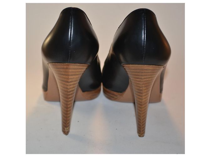 Sapatos de salto Sergio Rossi em couro preto tamanho 38 - vista 3