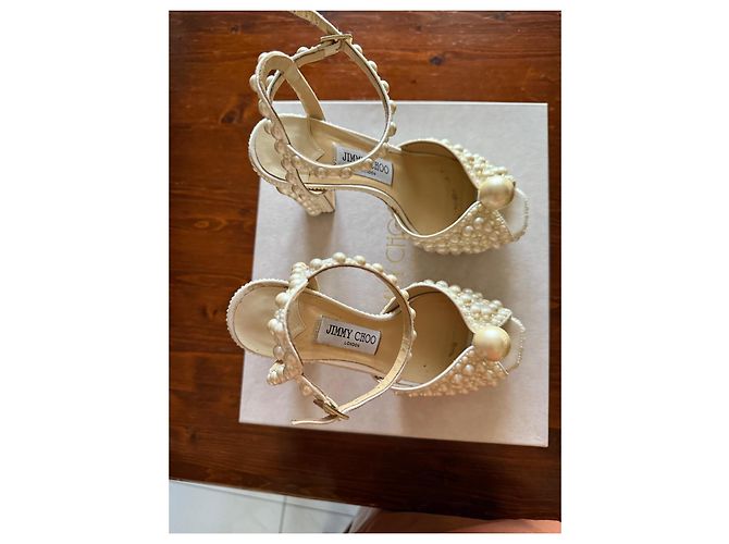 Décolleté con plateau Jimmy Choo in pelle bianca con perle Bianco - vista 15