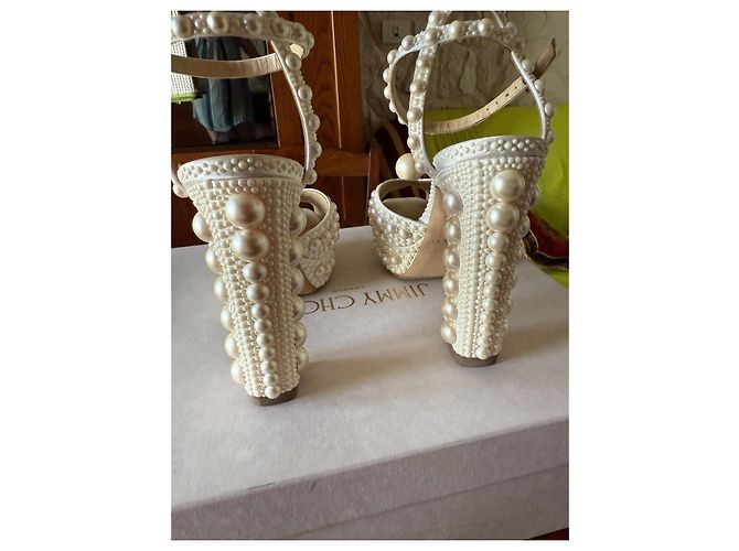 Décolleté con plateau Jimmy Choo in pelle bianca con perle Bianco - vista 17