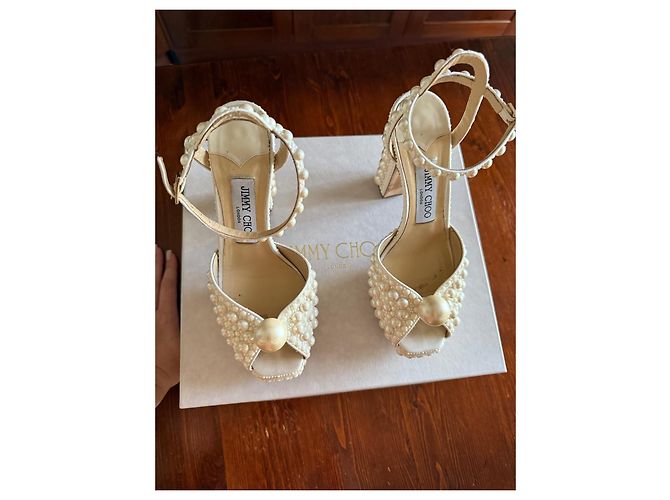 Décolleté con plateau Jimmy Choo in pelle bianca con perle Bianco - vista 3