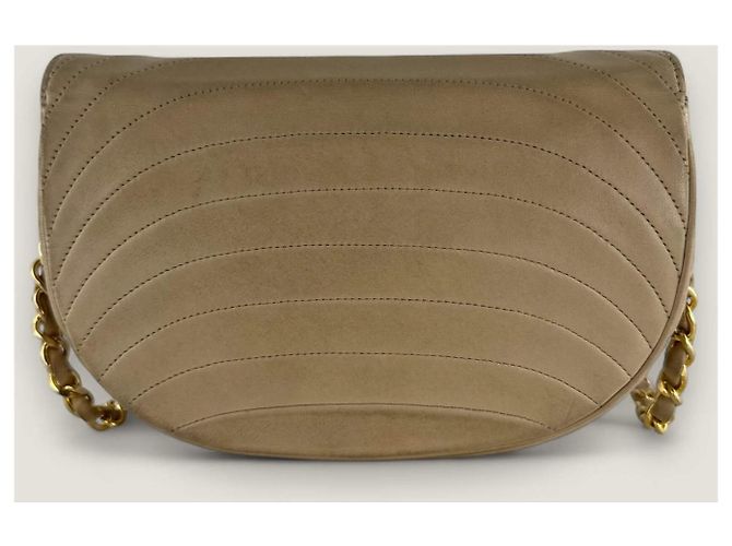 Chanel media luna beige - vista 2