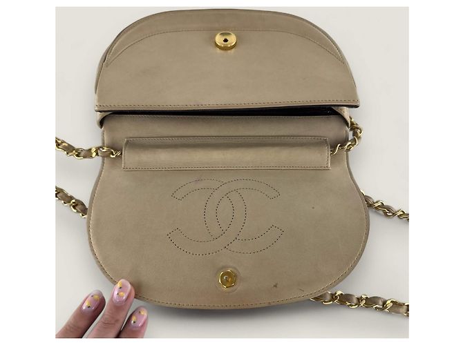 Chanel media luna beige - vista 3