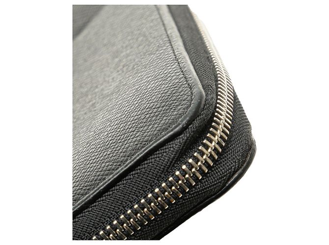 Organizer Zippy NM Taiga Louis Vuitton Nero - vista 4