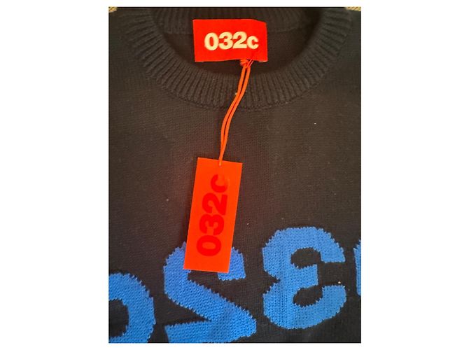 Autre Marque 032c -Ikonischer "Selfie"-Pullover der Marke 032c aus weicher Merinowolle. Nie getragen, mit den Originaletiketten. Marineblau - Ansicht 4