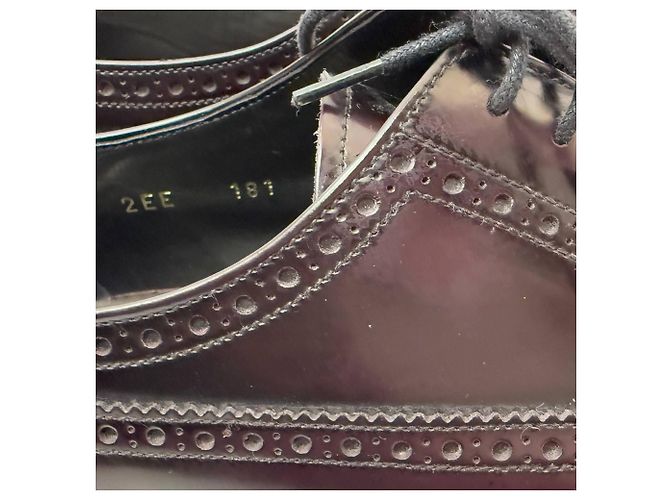 Prada Schnür-Brogue-Schuhe aus burgunderfarbenem Leder - Ansicht 11