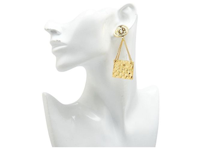 Orecchini Matelassé Chanel Coco Mark 31 RUE CAMBON PARIS D'oro - vista 6