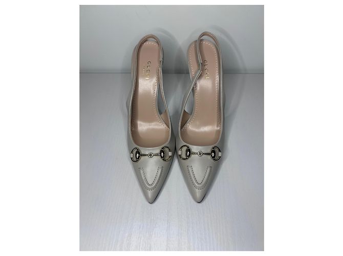 Gucci Horsebit Pumps aus Leder grau - Ansicht 2